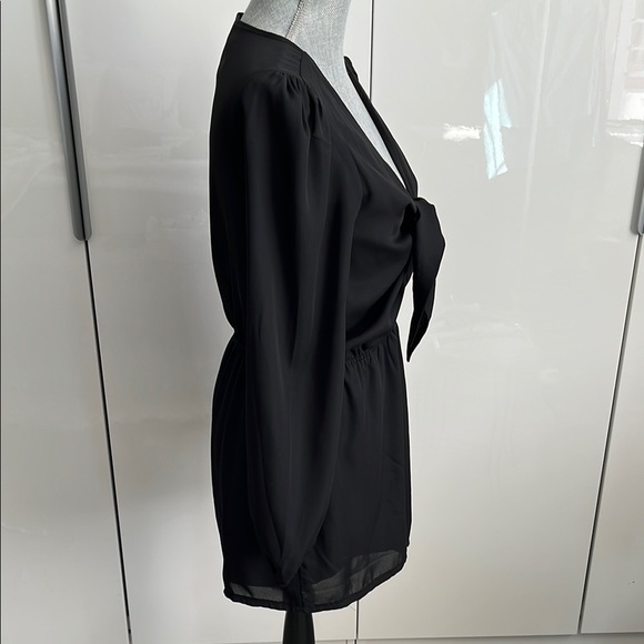 FUNKY SOUL Elegant Black Tie-Front Lined Long Sleeve Shorts Romper, Size L - Picture 7 of 12